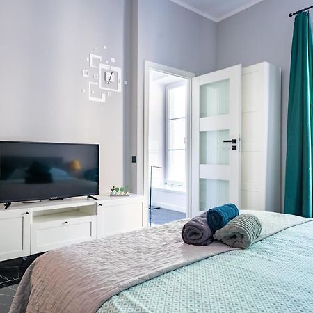 Stylish Studio In The Heart Of The City. Варшава Екстериор снимка