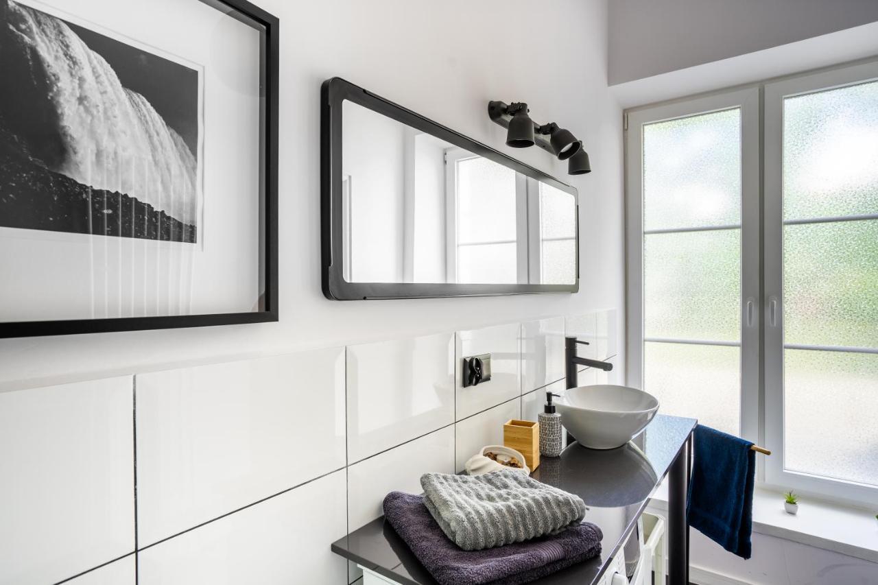 Stylish Studio In The Heart Of The City. Варшава Екстериор снимка